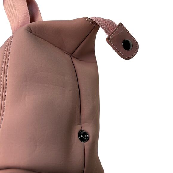 Nico & Olive Small Pink Duffel Bag w/ Double Handles & Removable Strap, NWT! - Picture 3 of 9